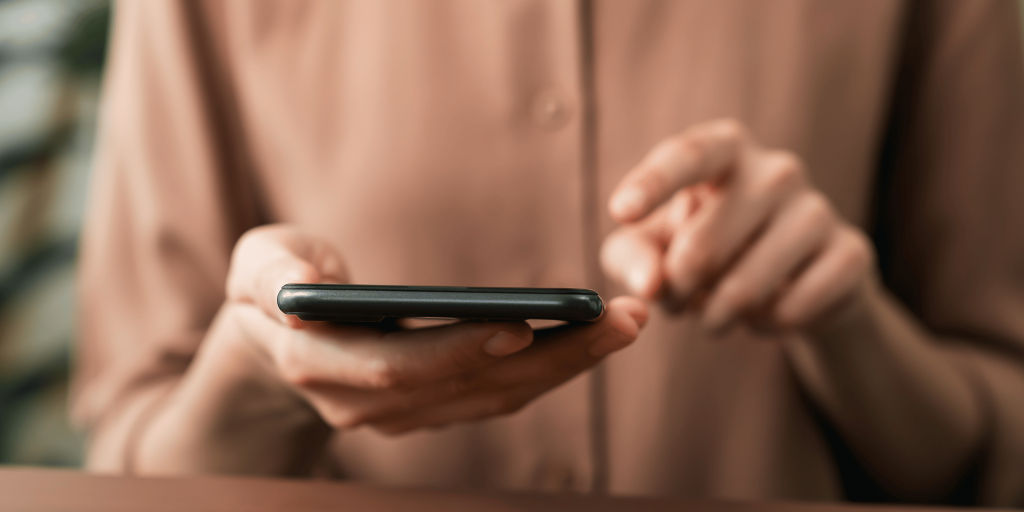 Comment Protéger Son Couple de l’Influence des Réseaux Sociaux